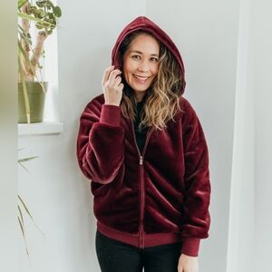 NEW Velvet Hoody Burgundy US L zip front NWT